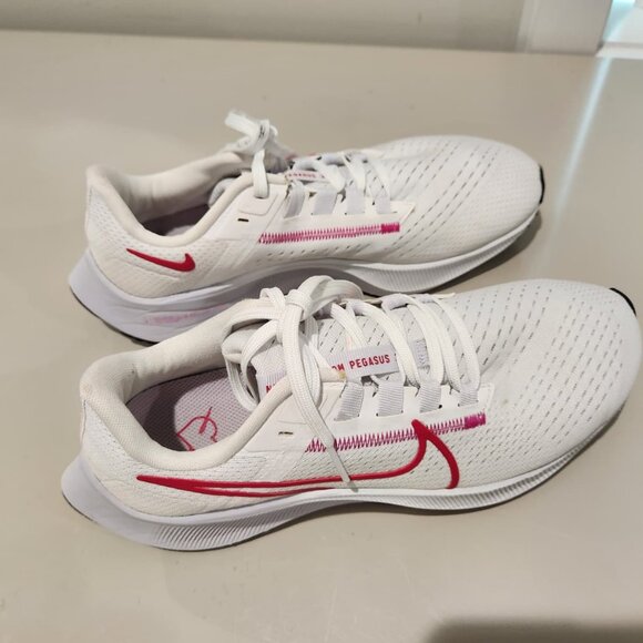 ✨ Nike Air Zoom Pegasus 38-HOT PINK SWOOSH – US 8 – Perfect Condition - Picture 5 of 11